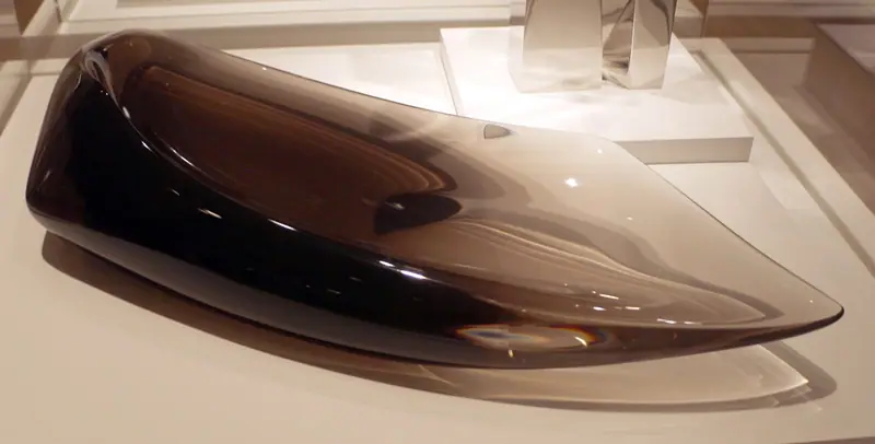 Methacrylate container, Zaha Hadid for Sawaya and Moroni, 2008, photograph by Sailko, CC BY 3.0, Wikimedia Commons